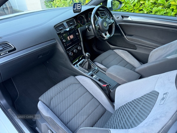 Used Volkswagen Golf 2017 for sale - 76743769: Photo 8