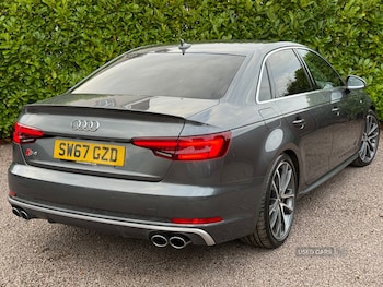 Used Audi A4 2017 for sale - 76359397: Photo