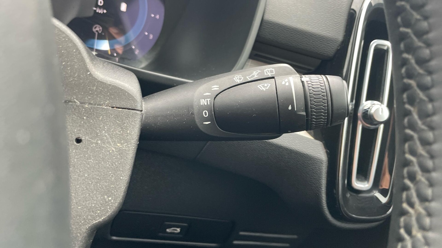 Used Volvo XC40 2023 for sale - 76072807: Photo 22