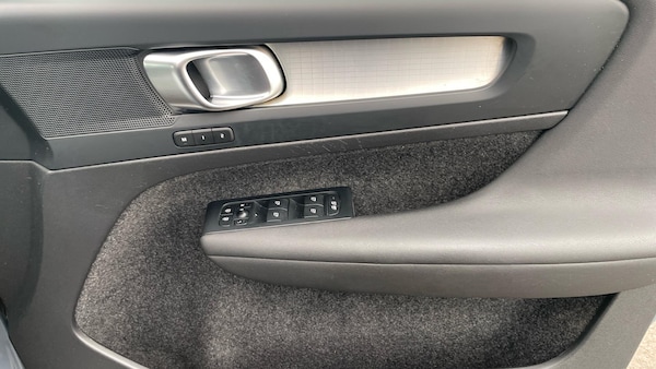 Used Volvo XC40 2023 for sale - 76072807: Photo 28