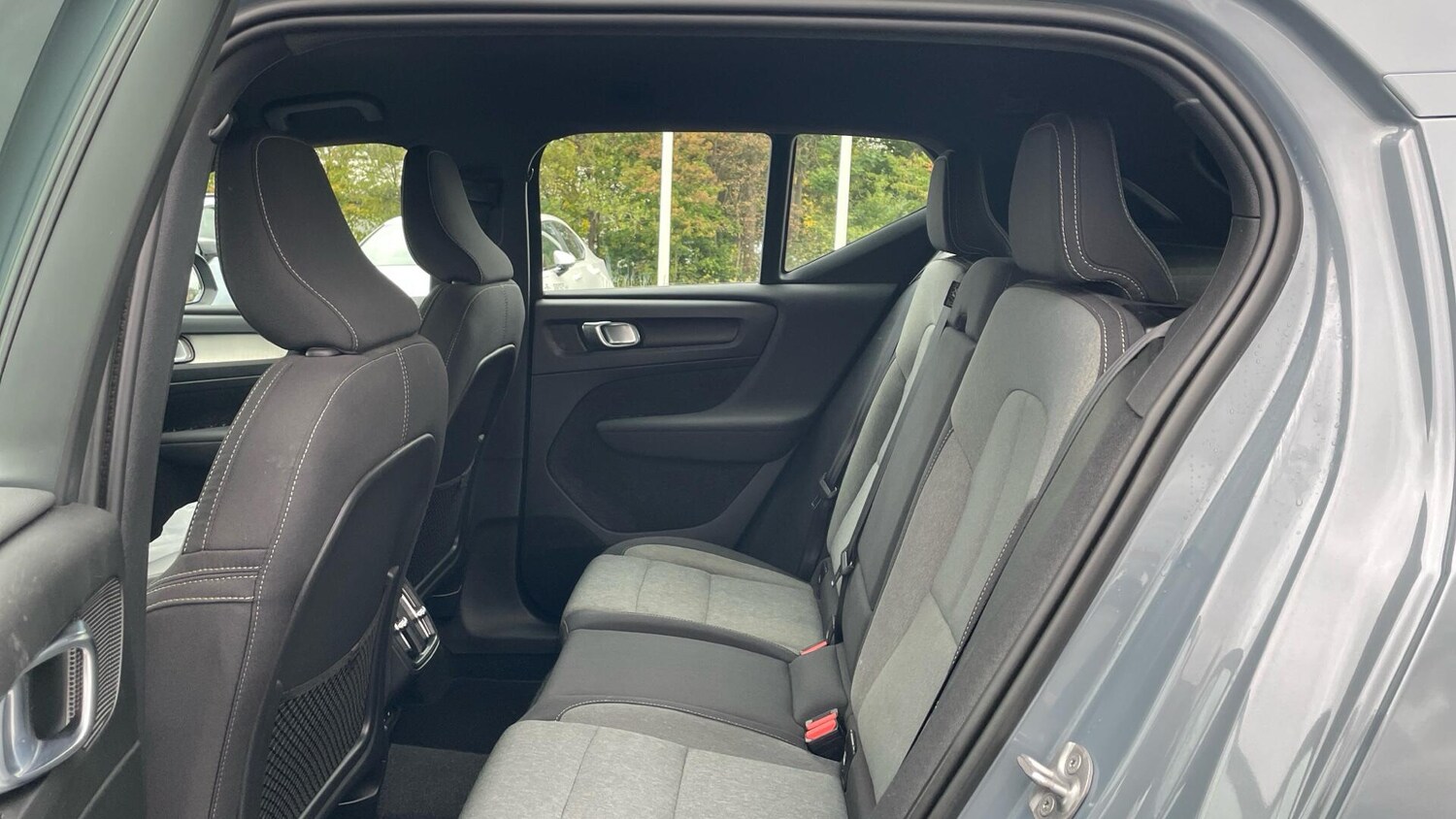 Used Volvo XC40 2023 for sale - 76072807: Photo 32