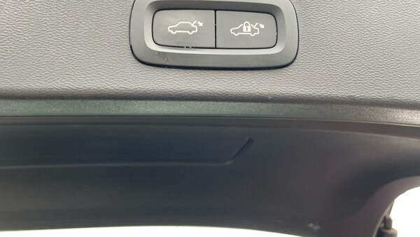 Used Volvo XC40 2023 for sale - 76072807: Photo 35