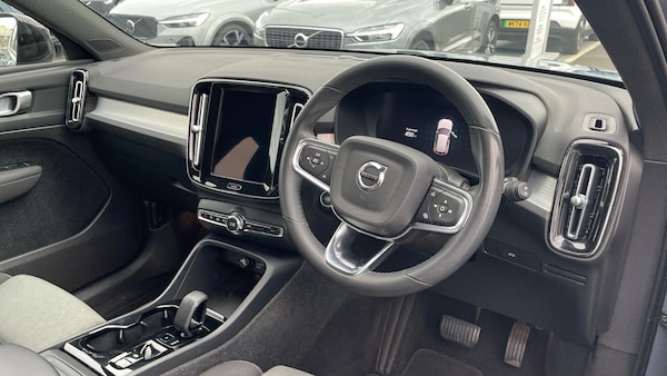 Used Volvo XC40 2023 for sale - 76072807: Photo 4