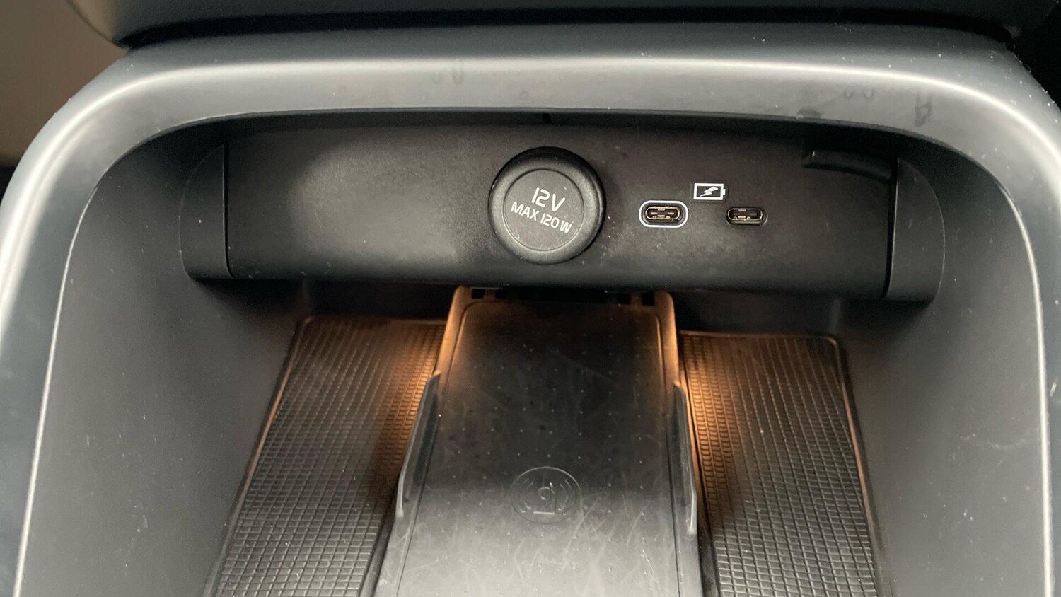 Used Volvo XC40 2023 for sale - 76072807: Photo 58