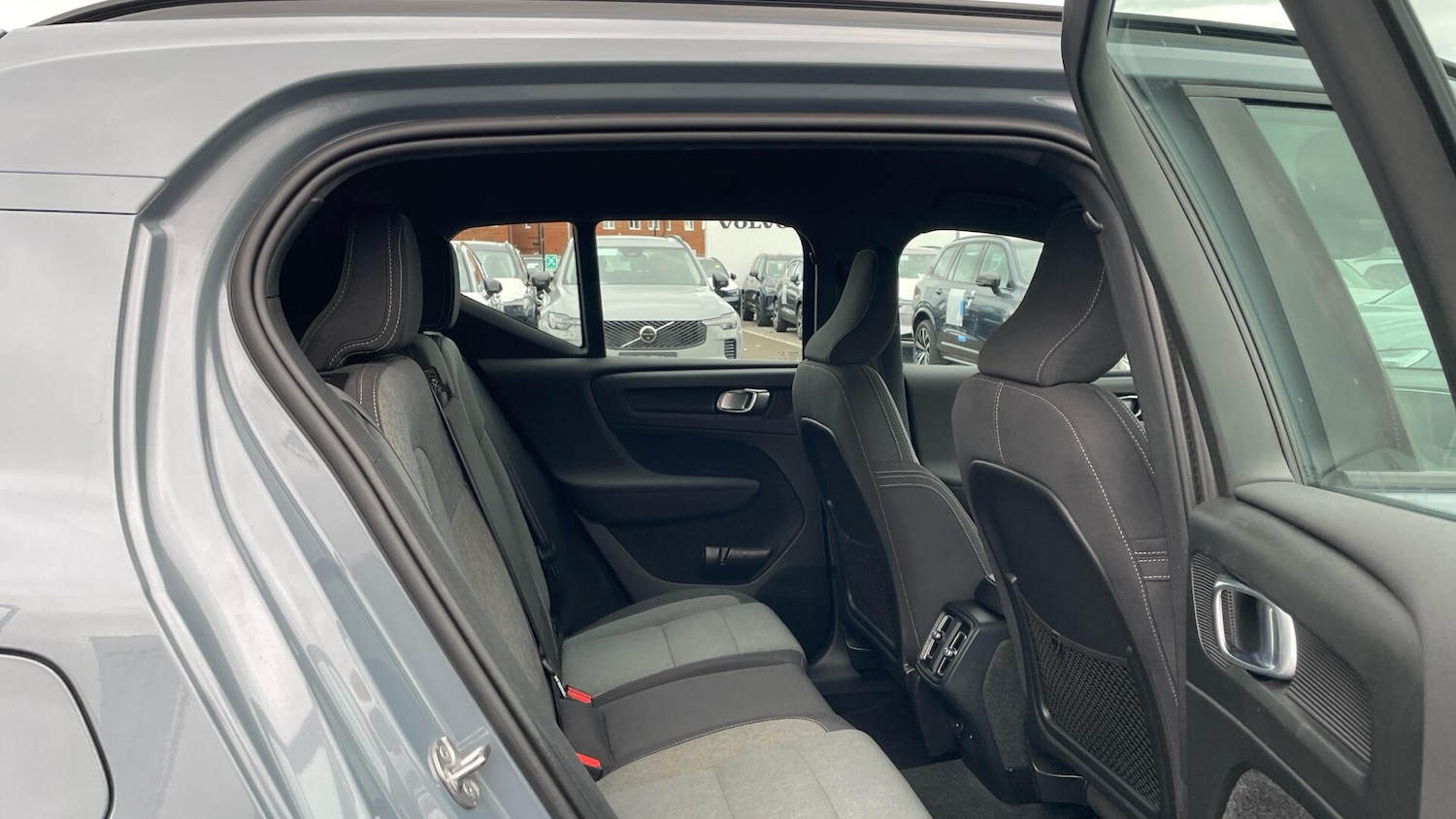 Used Volvo XC40 2023 for sale - 76072807: Photo 6