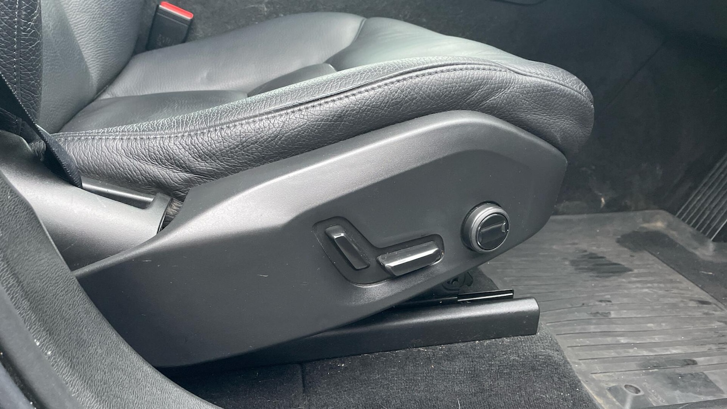 Used Volvo XC60 2019 for sale - 77029943: Photo 30