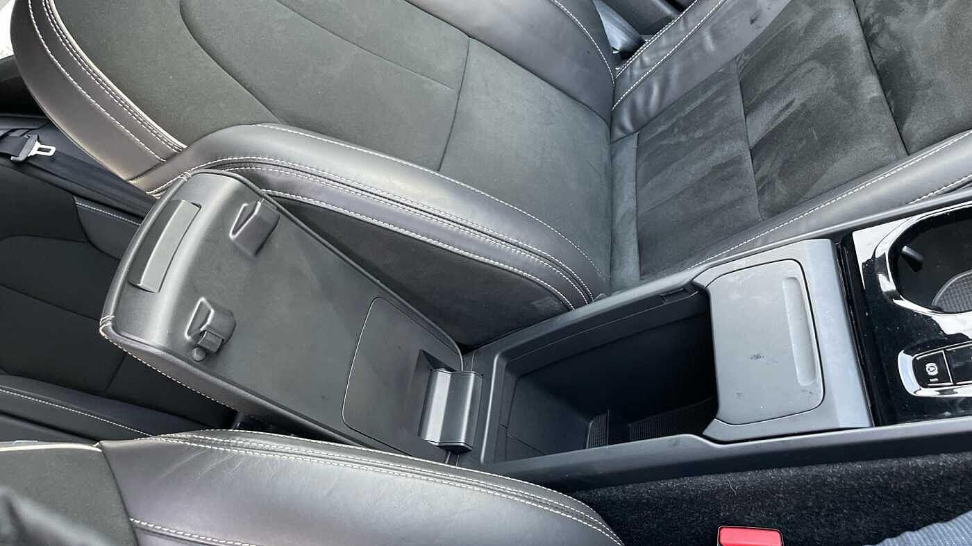 Used Volvo XC40 for sale - 78214458: Photo 40