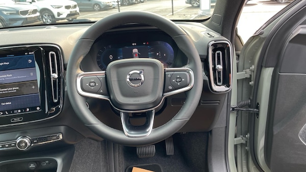 Used Volvo XC40 2024 for sale - 74809773: Photo 10