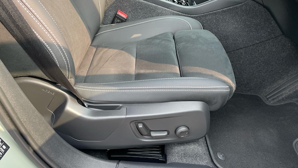 Used Volvo XC40 2024 for sale - 74809773: Photo 30