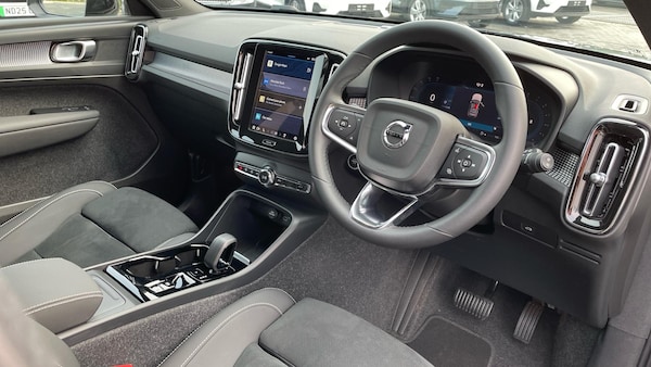 Used Volvo XC40 2024 for sale - 74809773: Photo 4