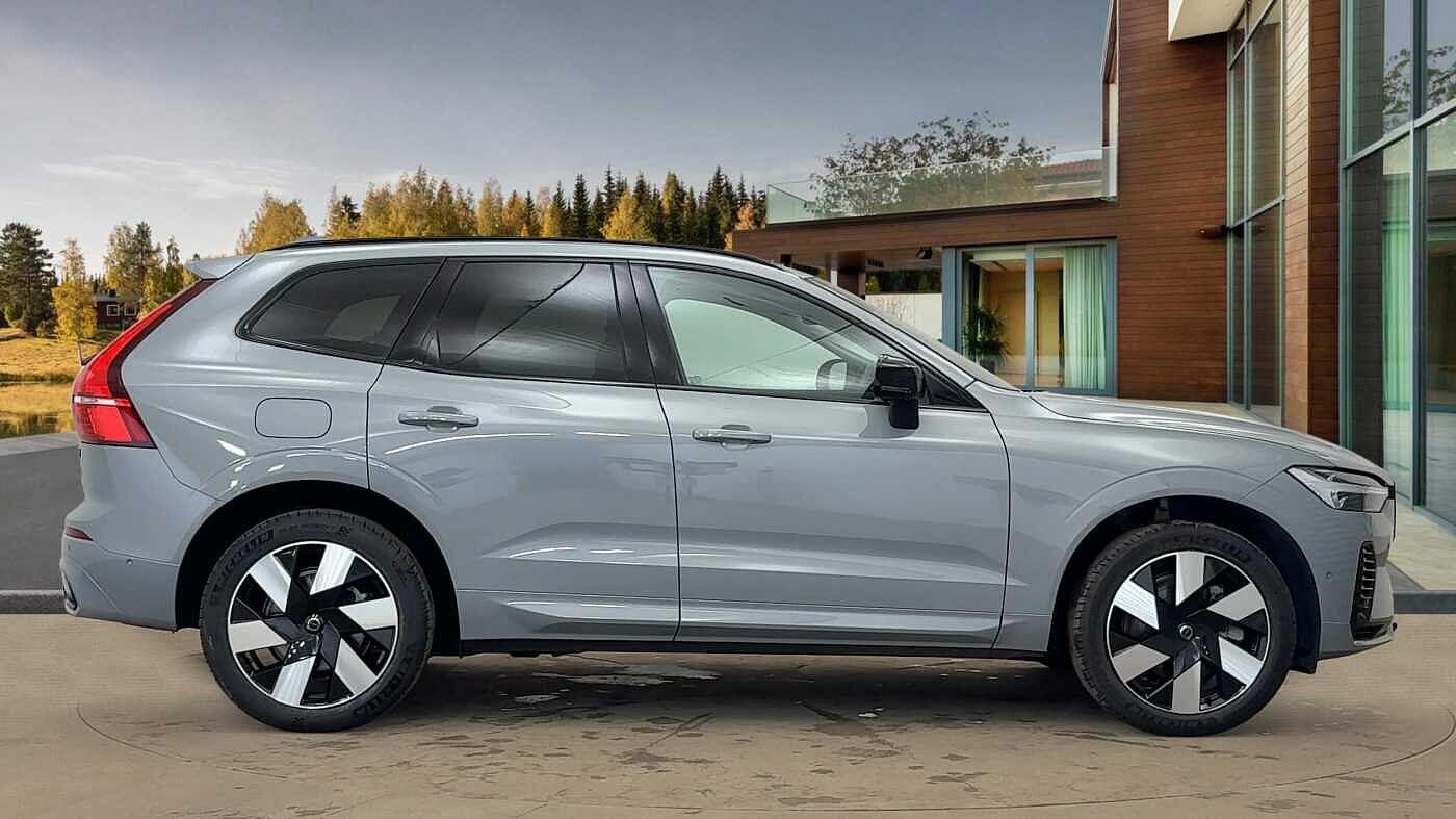 Used Volvo XC60 2025 for sale - 76498461: Photo 2