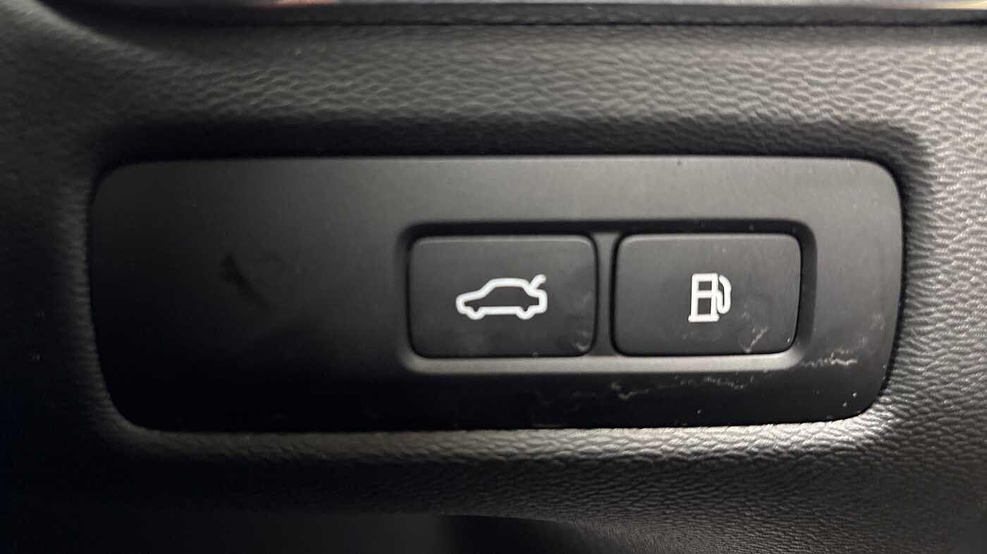 Used Volvo XC60 2025 for sale - 76498461: Photo 30