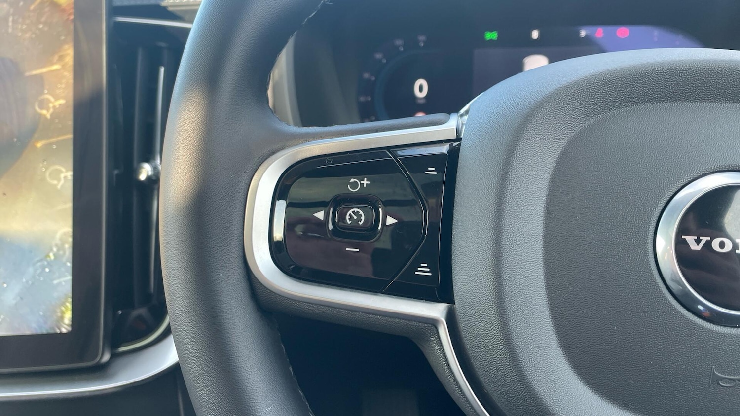 Used Volvo XC90 2025 for sale - 76992755: Photo 21