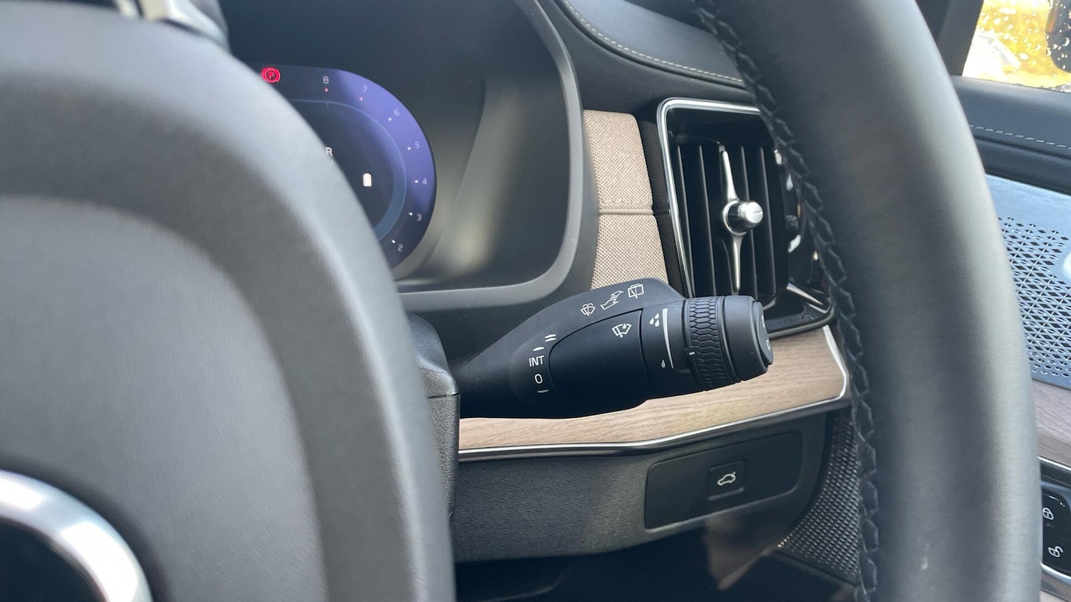 Used Volvo XC90 2025 for sale - 76992755: Photo 23