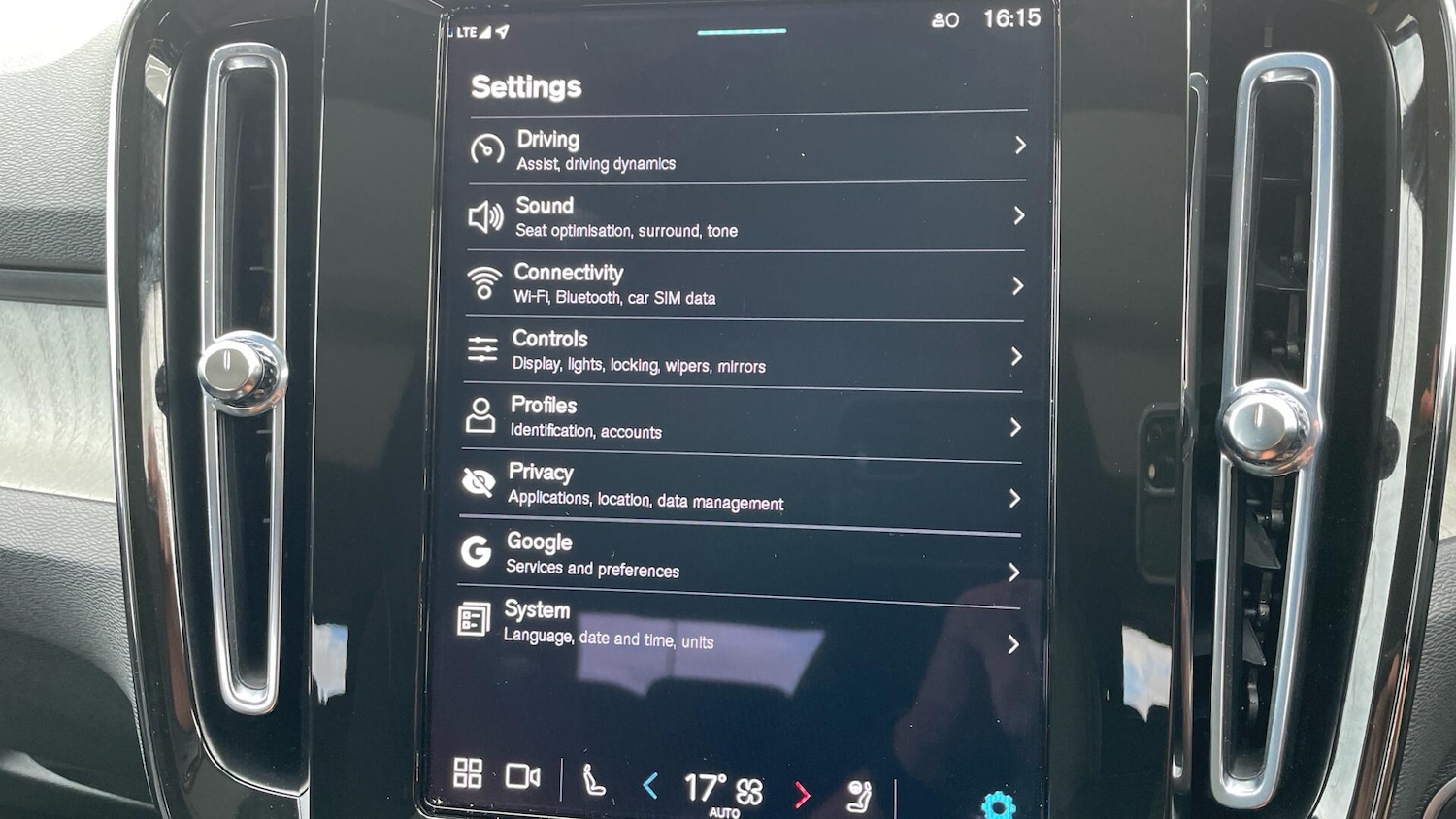 Used Volvo XC40 2024 for sale - 76856039: Photo 17