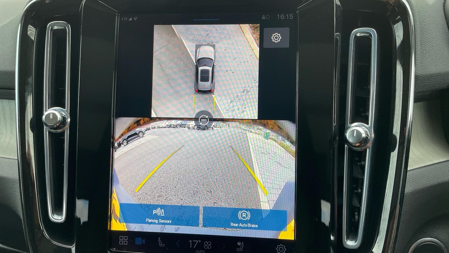 Used Volvo XC40 2024 for sale - 76856039: Photo 19