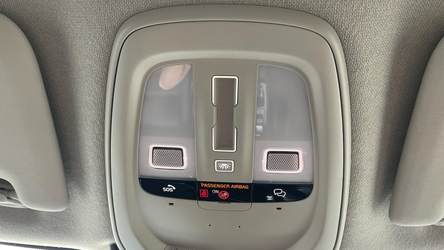 Used Volvo XC40 2024 for sale - 76856039: Photo 28