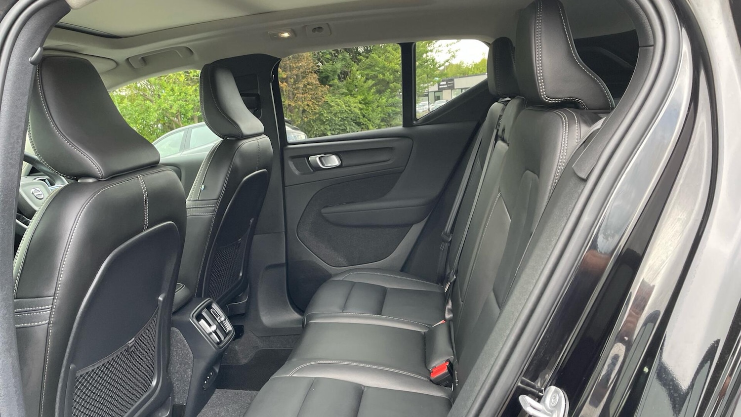 Used Volvo XC40 2024 for sale - 76856039: Photo 33