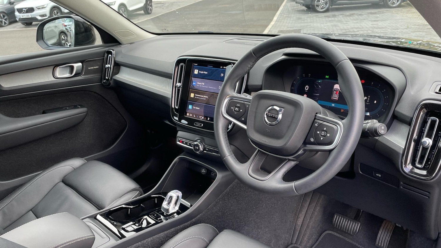 Used Volvo XC40 2024 for sale - 76856039: Photo 4