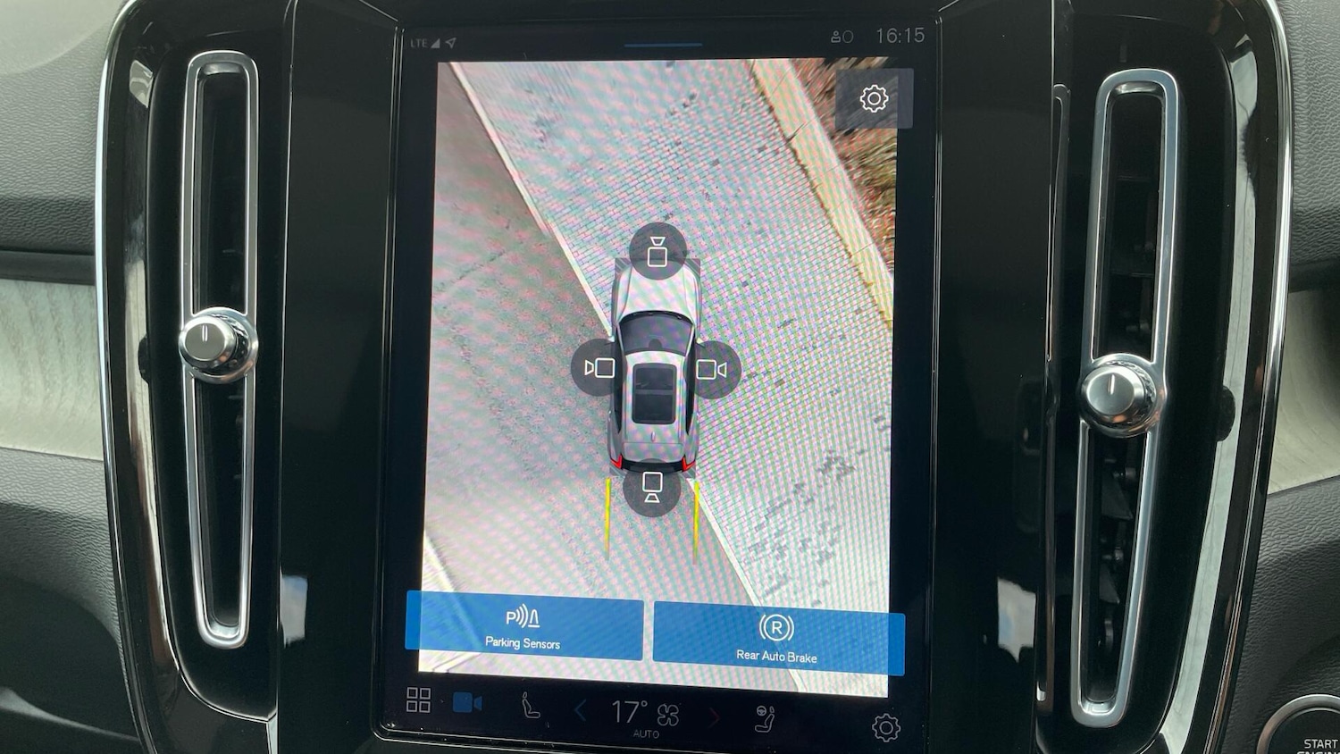 Used Volvo XC40 2024 for sale - 76856039: Photo 41