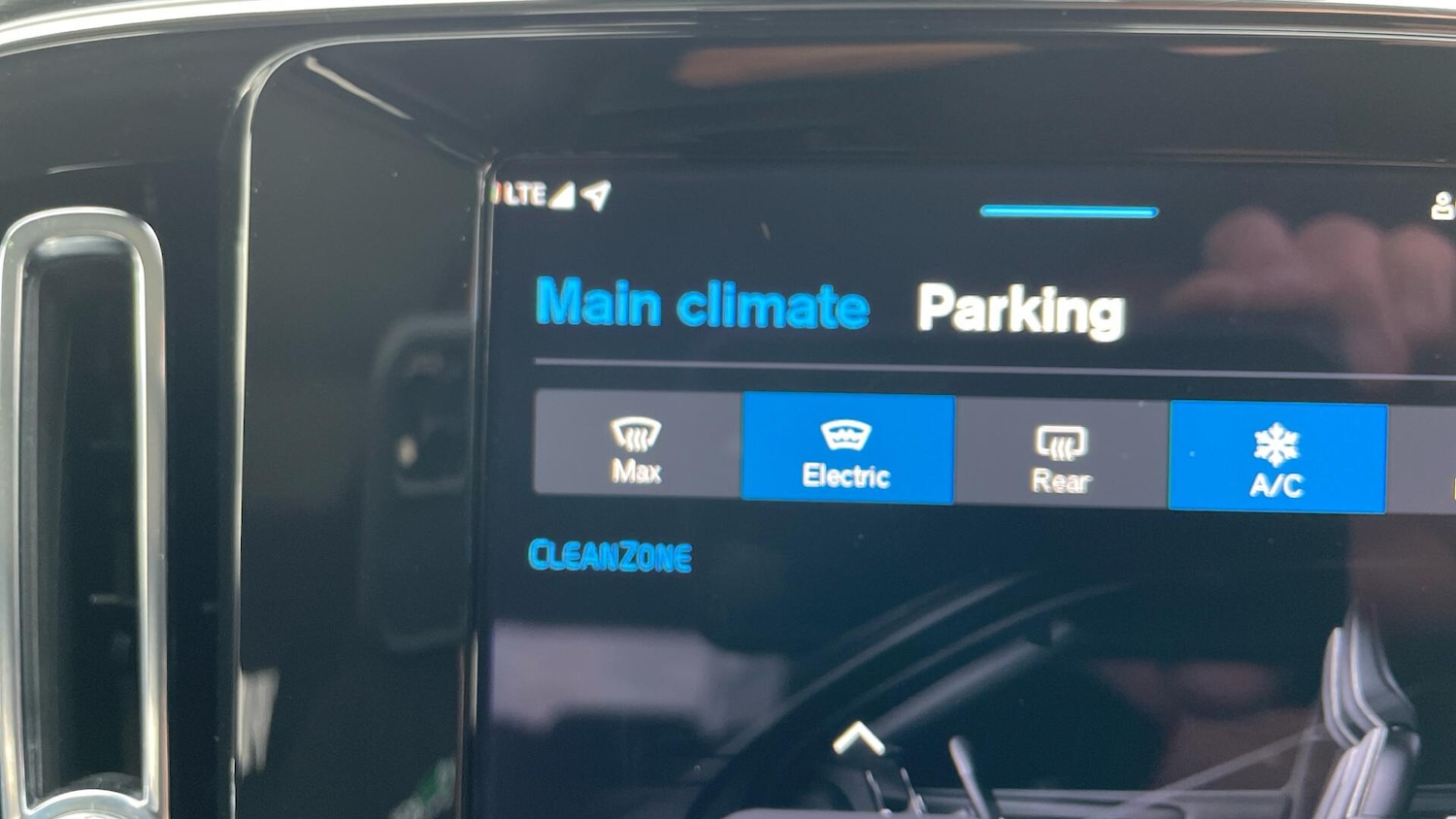 Used Volvo XC40 2024 for sale - 76856039: Photo 61