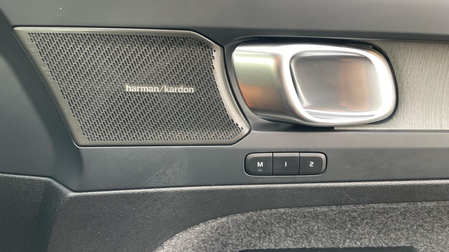 Used Volvo XC40 2024 for sale - 76856039: Photo 68