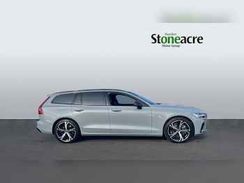 Used Volvo V60 2025 for sale - 77550176: Photo