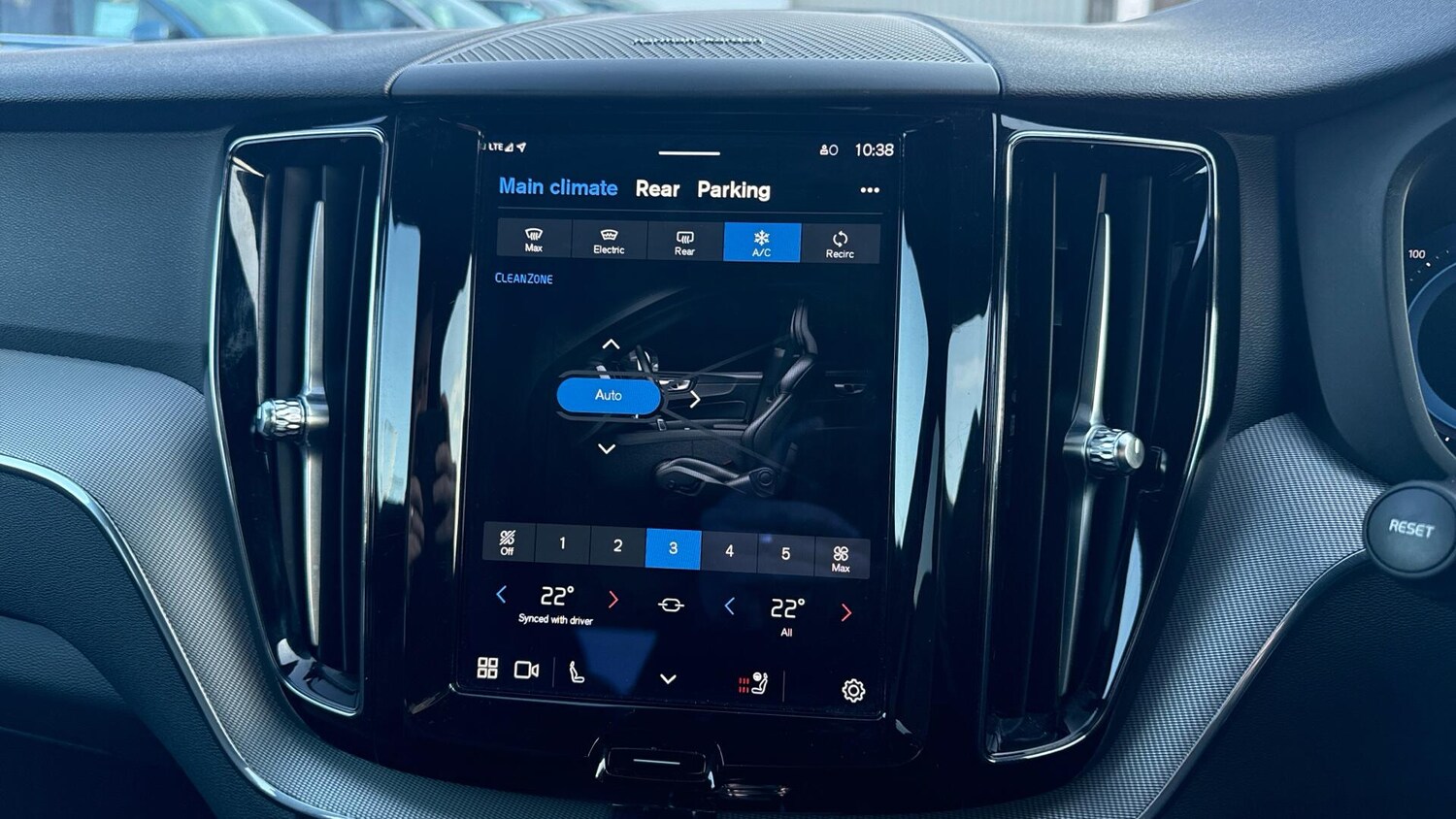 Used Volvo XC60 for sale - 77455690: Photo 19