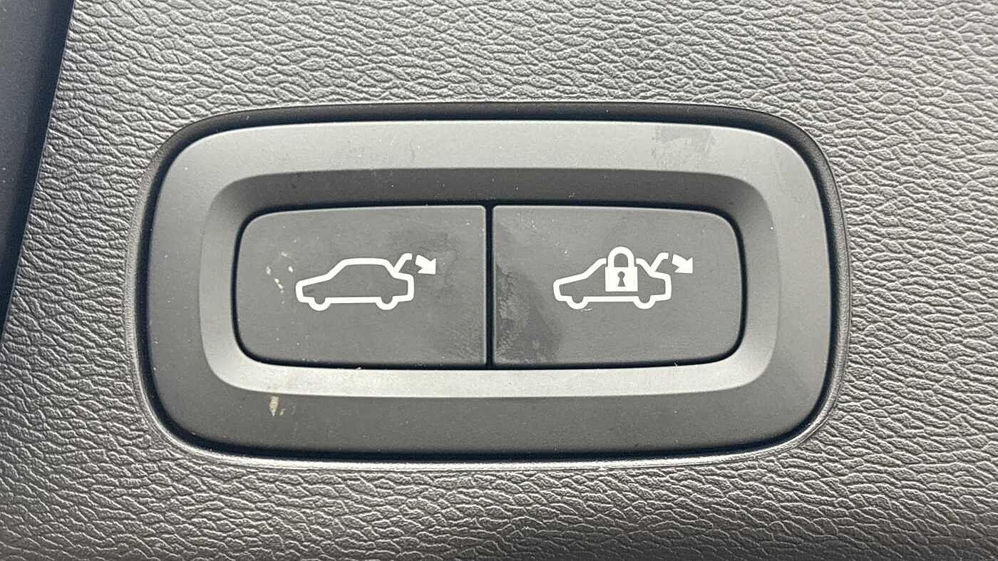 Used Volvo XC60 2025 for sale - 77344256: Photo 19