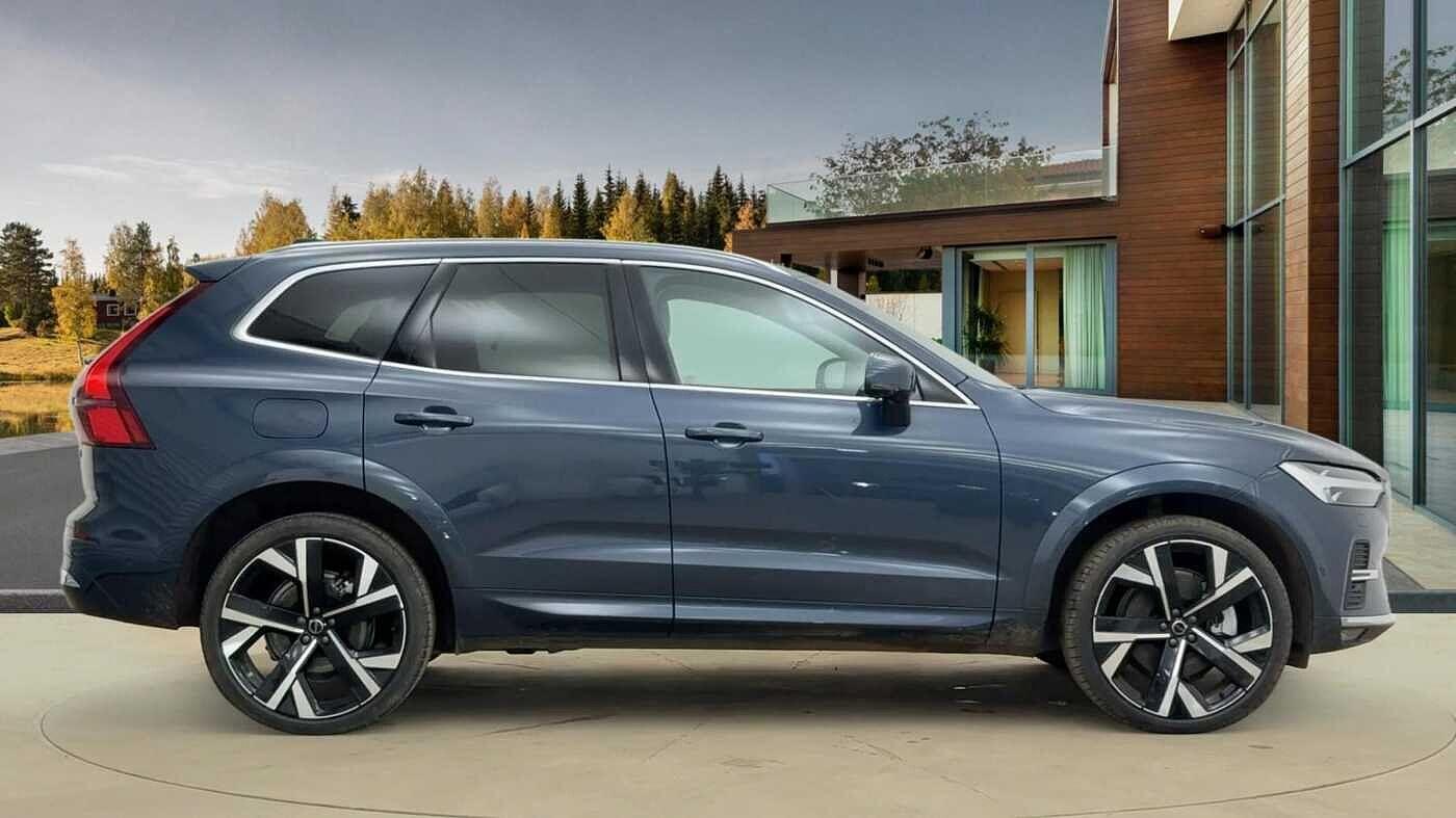 Used Volvo XC60 2025 for sale - 77344256: Photo 2