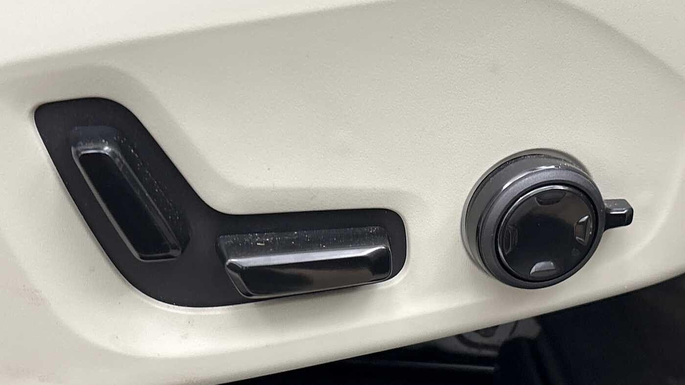 Used Volvo XC60 2025 for sale - 77344256: Photo 28