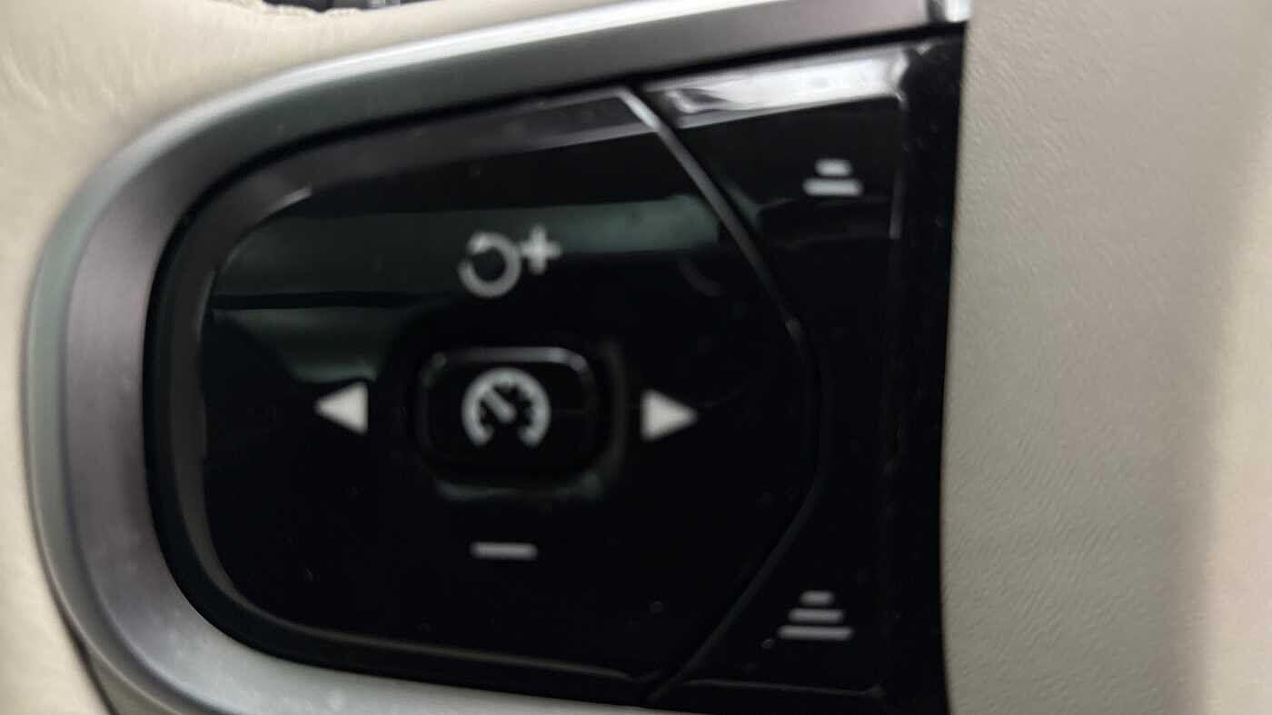 Used Volvo XC60 2025 for sale - 77344256: Photo 31