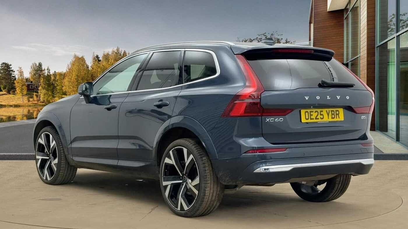 Used Volvo XC60 2025 for sale - 77344256: Photo 5