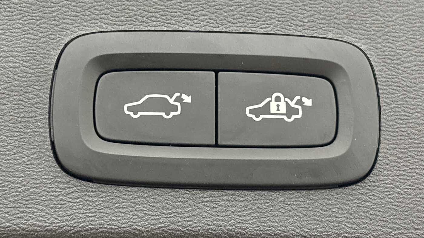 Used Volvo XC40 2025 for sale - 76409186: Photo 18