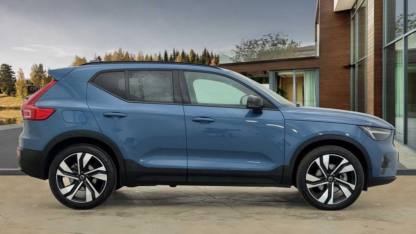 Used Volvo XC40 2025 for sale - 76409186: Photo 2