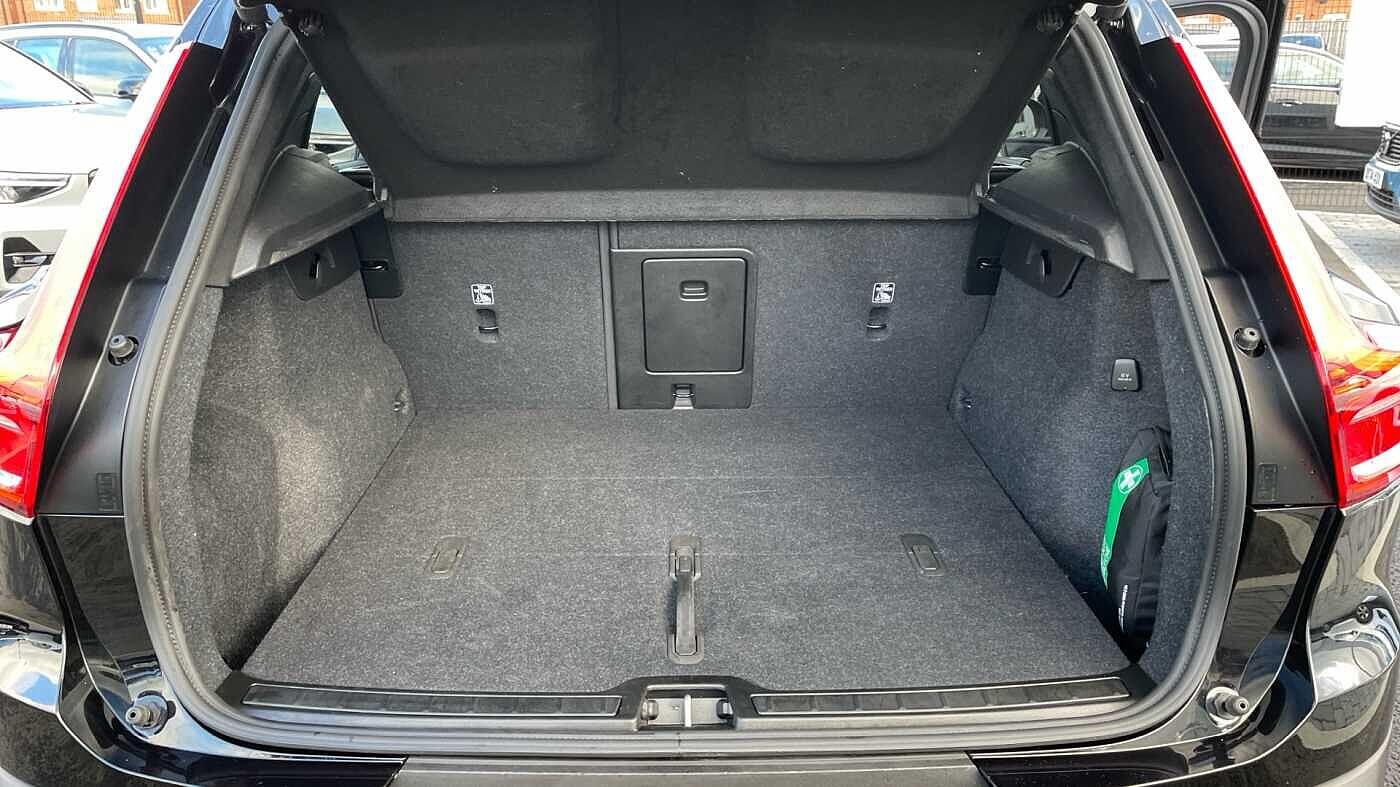 Used Volvo XC40 2025 for sale - 76592676: Photo 10