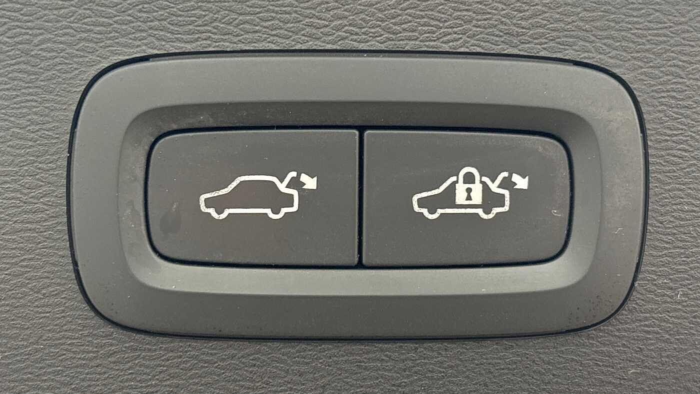 Used Volvo XC40 2025 for sale - 76408725: Photo 19