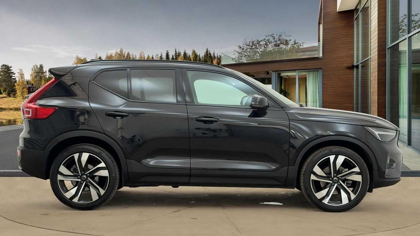 Used Volvo XC40 2025 for sale - 76408725: Photo 2