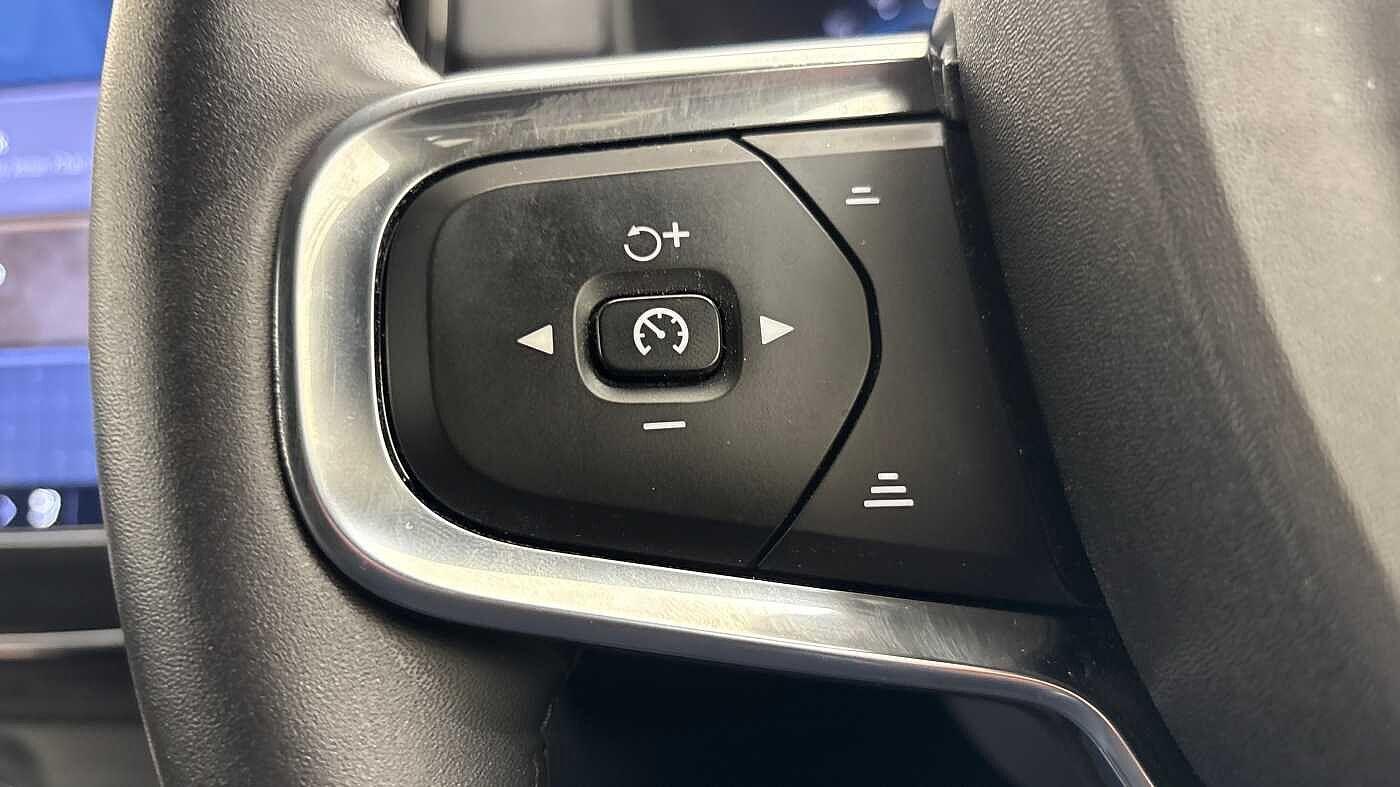 Used Volvo XC40 2025 for sale - 76408725: Photo 31