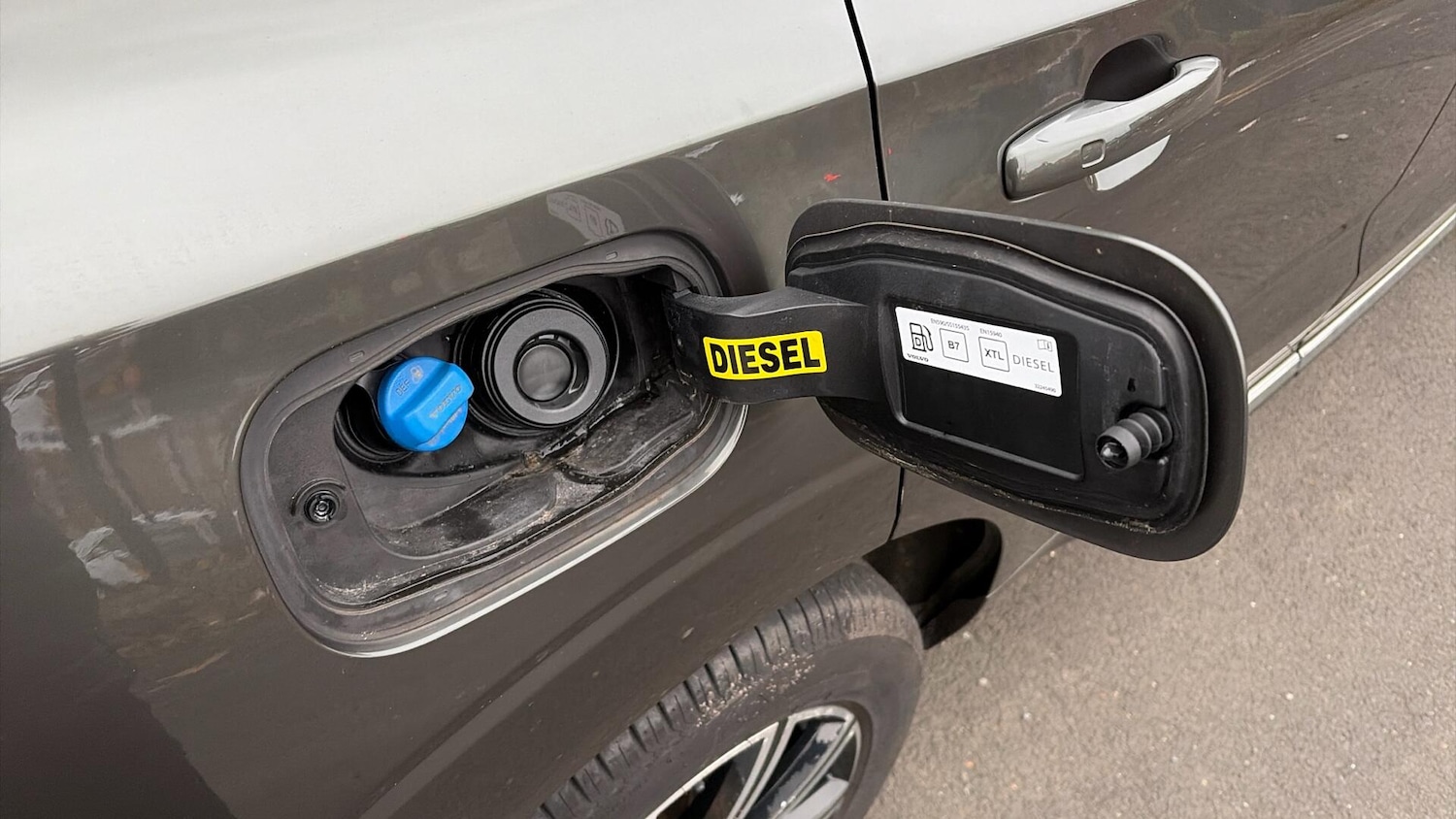 Used Volvo XC60 2021 for sale - 77029133: Photo 16