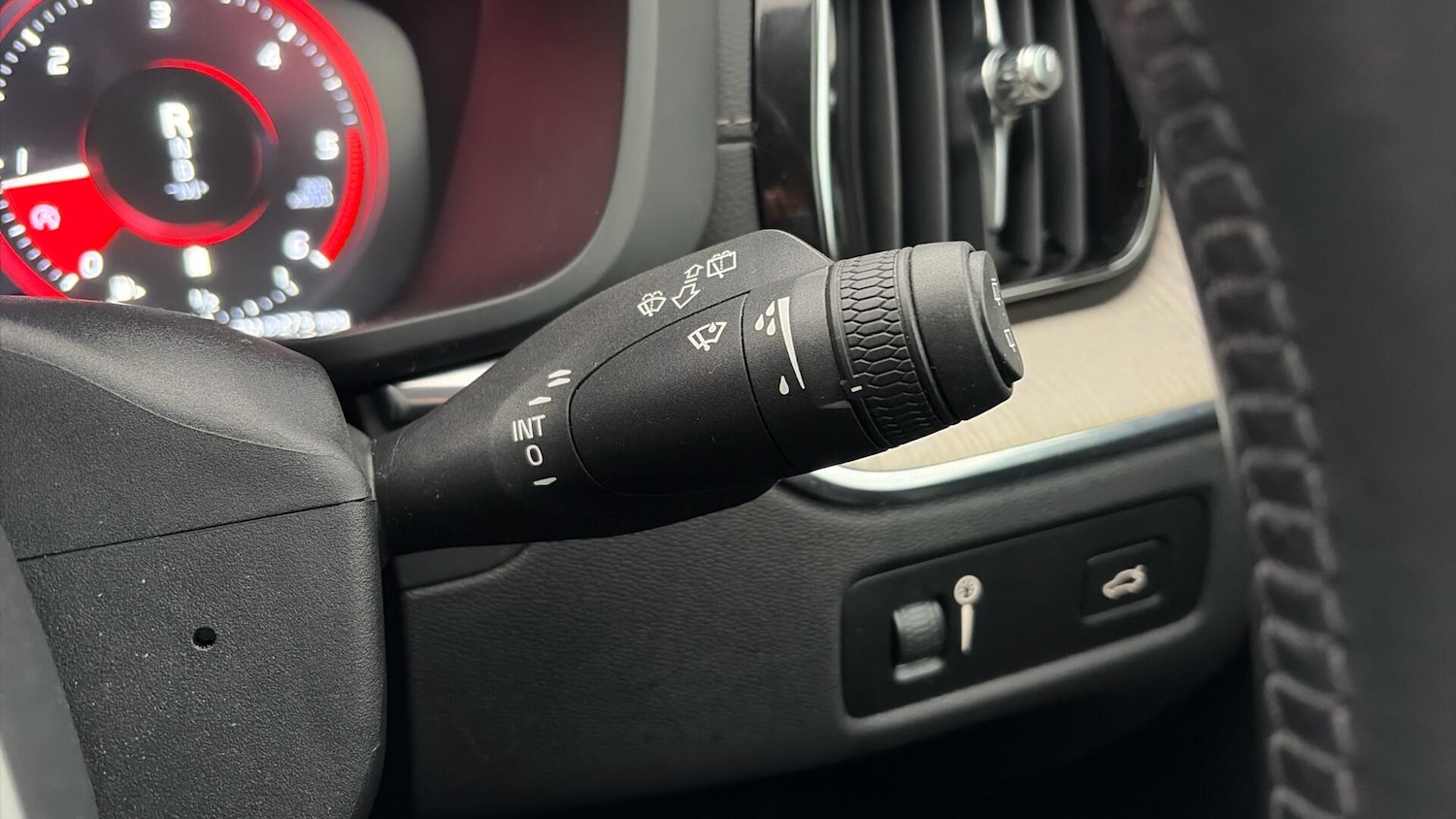 Used Volvo XC60 2021 for sale - 77029133: Photo 23