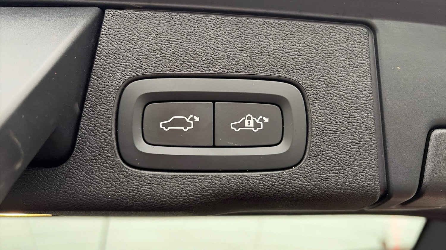 Used Volvo XC60 2021 for sale - 77029133: Photo 35