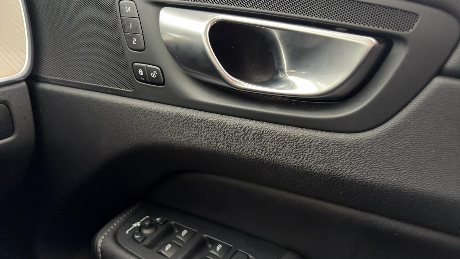 Used Volvo XC60 2021 for sale - 77029133: Photo 58