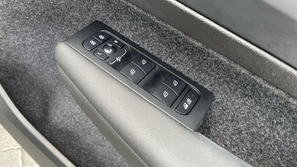 Used Volvo XC40 2024 for sale - 75670705: Photo 24