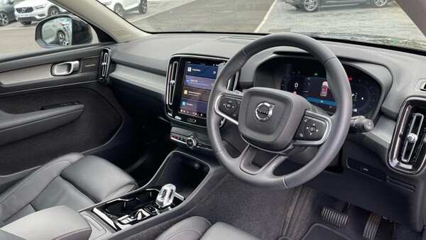 Used Volvo XC40 2024 for sale - 75670705: Photo 4