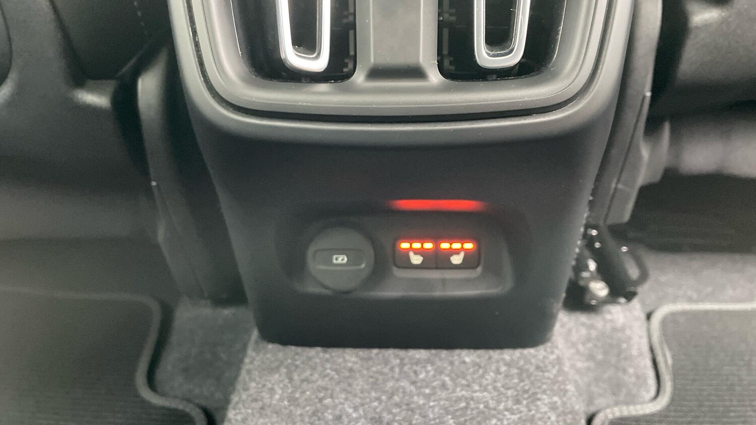 Used Volvo XC40 2024 for sale - 75670705: Photo 72