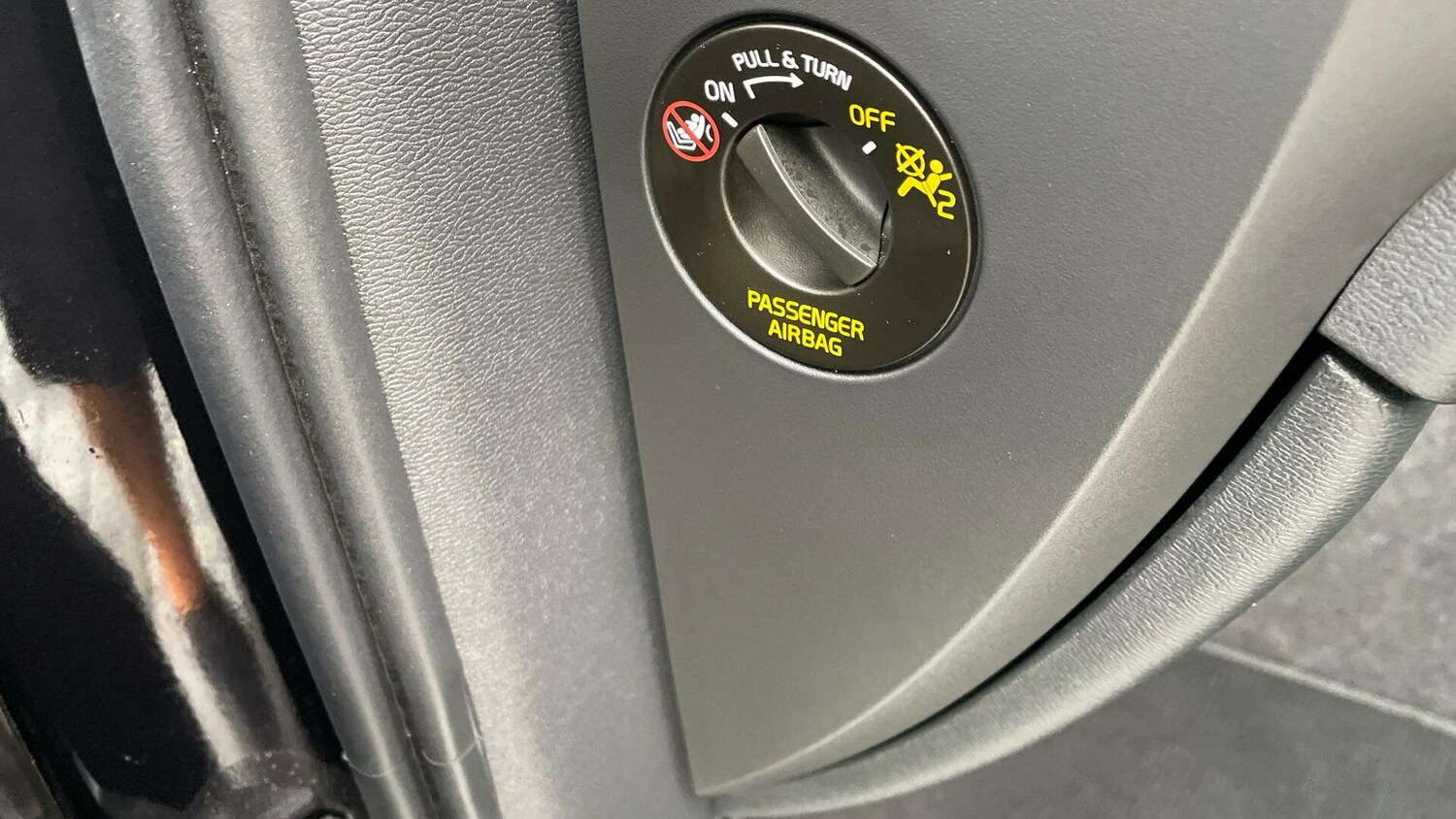 Used Volvo XC40 2024 for sale - 75670705: Photo 75