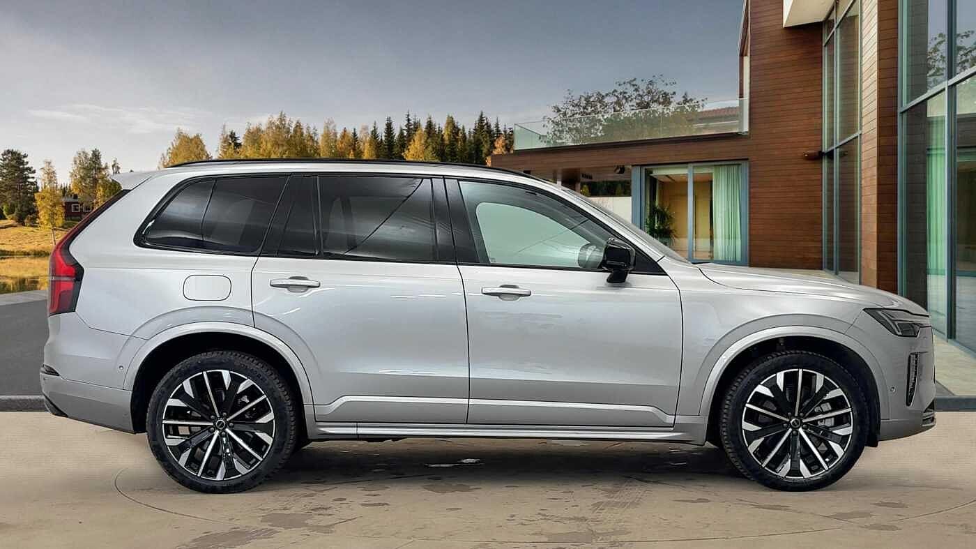 Used Volvo XC90 2025 for sale - 76499058: Photo 2