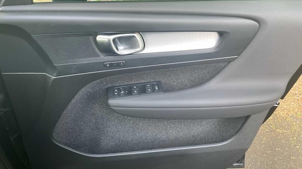 Used Volvo XC40 2024 for sale - 74642974: Photo 29