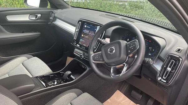 Used Volvo XC40 2024 for sale - 74642974: Photo 5